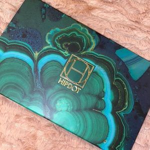 Hipdot eyeshadow palette